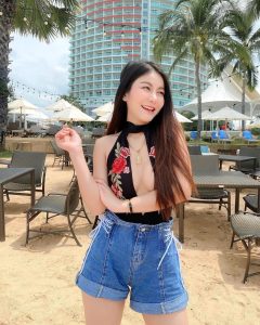 LINE_ALBUM_29366_230329_24
