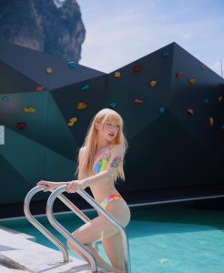 พลอยชมพู