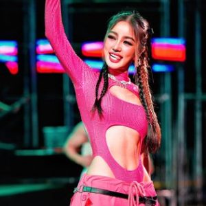 กระแตอาร์สยาม กระแตอาร์สยาม นักร้องสาวสวย