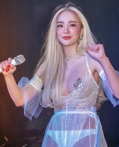 นิวนิว เอวเด้ง นิวนิว เอวเด้ง นางแบบ