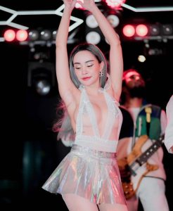 LINE_ALBUM_นิวนิวเอวเด้ง_230829_28