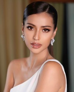 แอน แอนโทเนีย โพซิ้ว