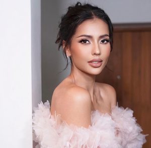 แอนโทเนีย โพซิ้ว ดารา